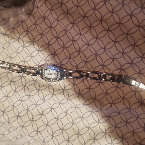 Bay Studio watch - Picture 2 of 3